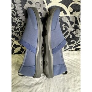 Crocs Women's Size 8 Blue Stretchable Material Slip On Clogs Shoes